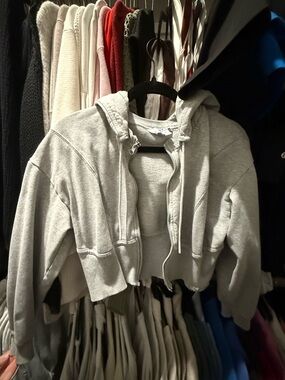Cropped Gray Zip-Up